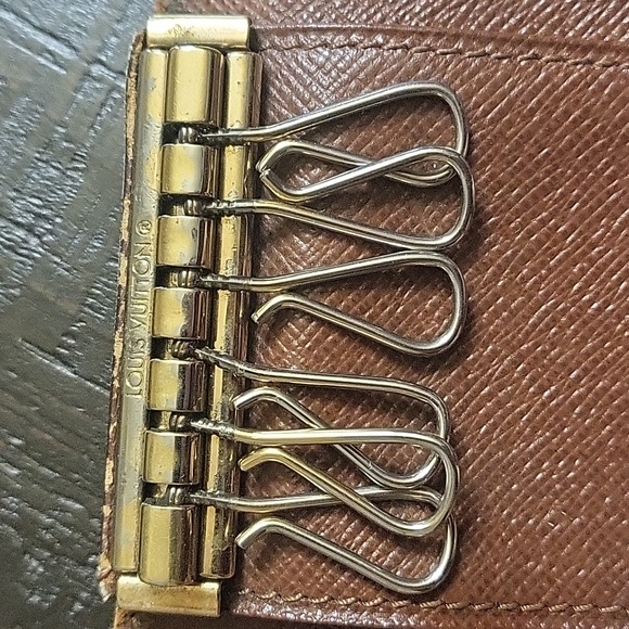 Louis vuitton 6-key holder - Picture 8 of 15